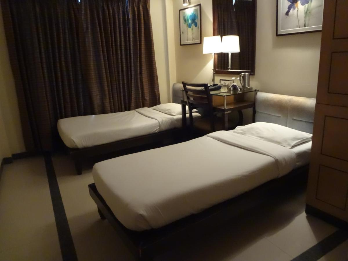 Hotel Sapna Marine - Mumbai — Photos 2